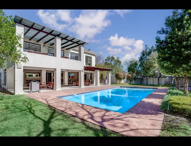1 BEDROOM APARTMENT FOR SALE IN LONEHILL